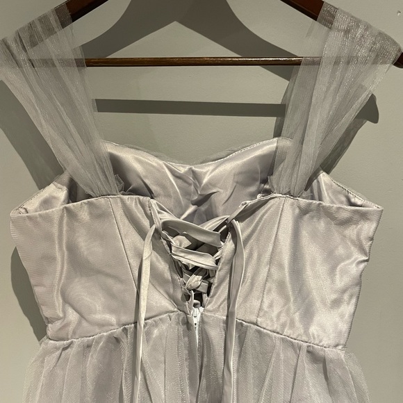 Gray chiffon dress - Picture 3 of 4